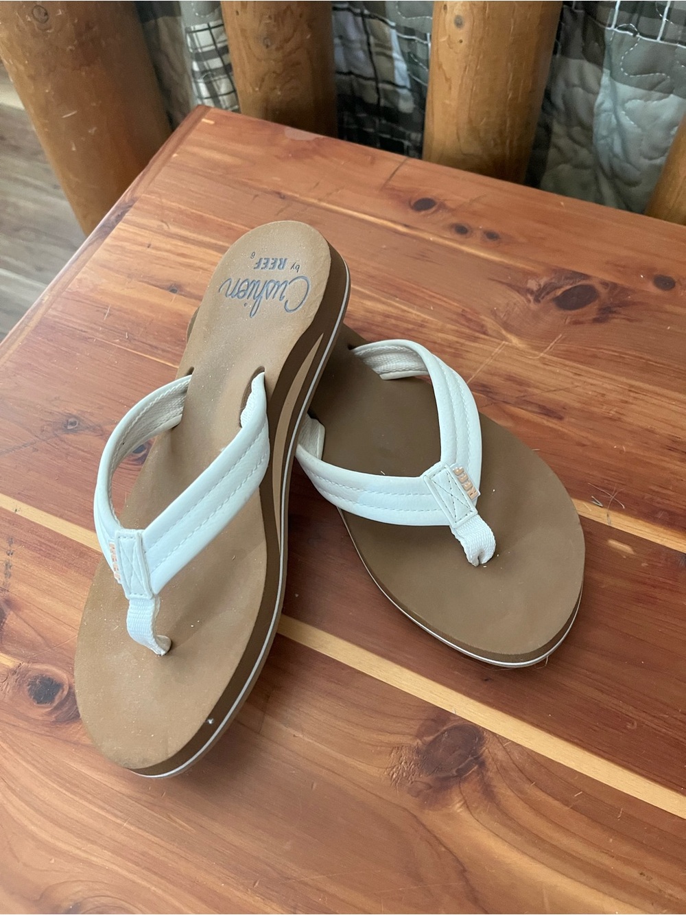 Reef Women's White Strap Thong Sandals with Brown Footbed